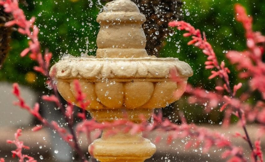 Fontane e vasche per Fiori: l’arte dell’impermeabilizzazione decorativa