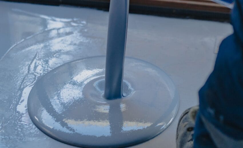 Resina: il materiale ideale per rinforzare elementi in calcestruzzo, legno e metallo